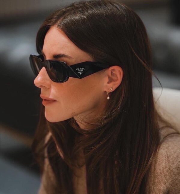 prada   black italy box