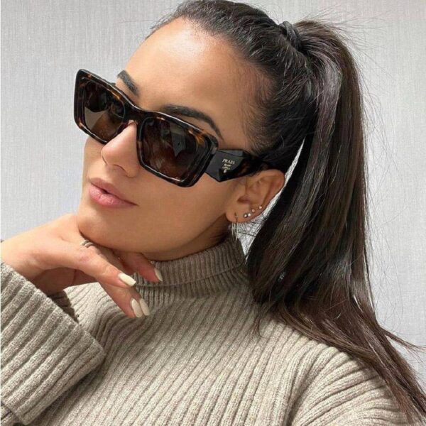 new prada brown italy  صناعه ايطالي بالبوكس - Image 2