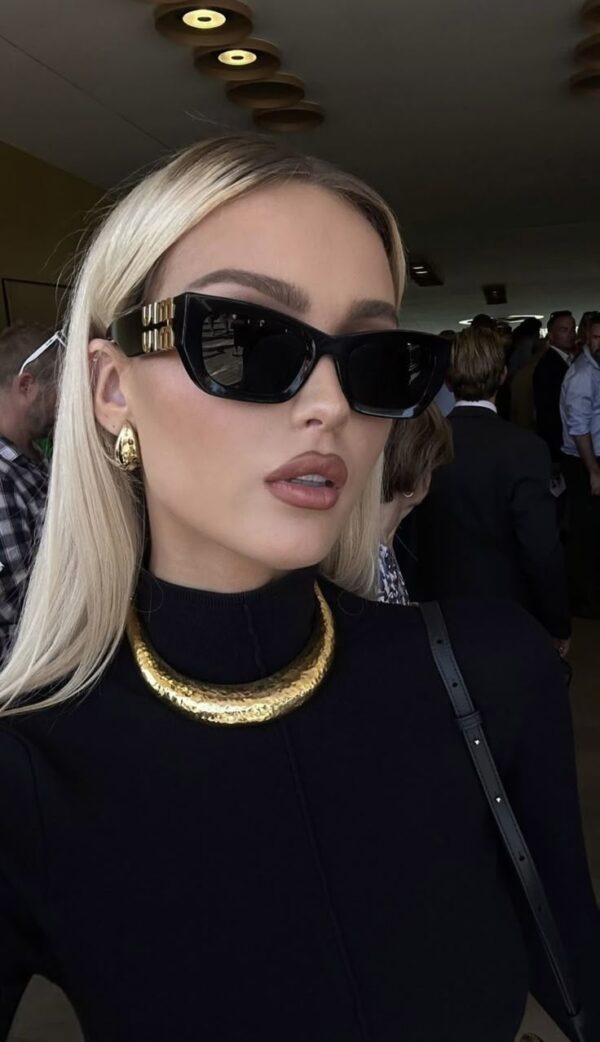 winter miu miu black and gold صناعه ايطالي بالبوكس - Image 3